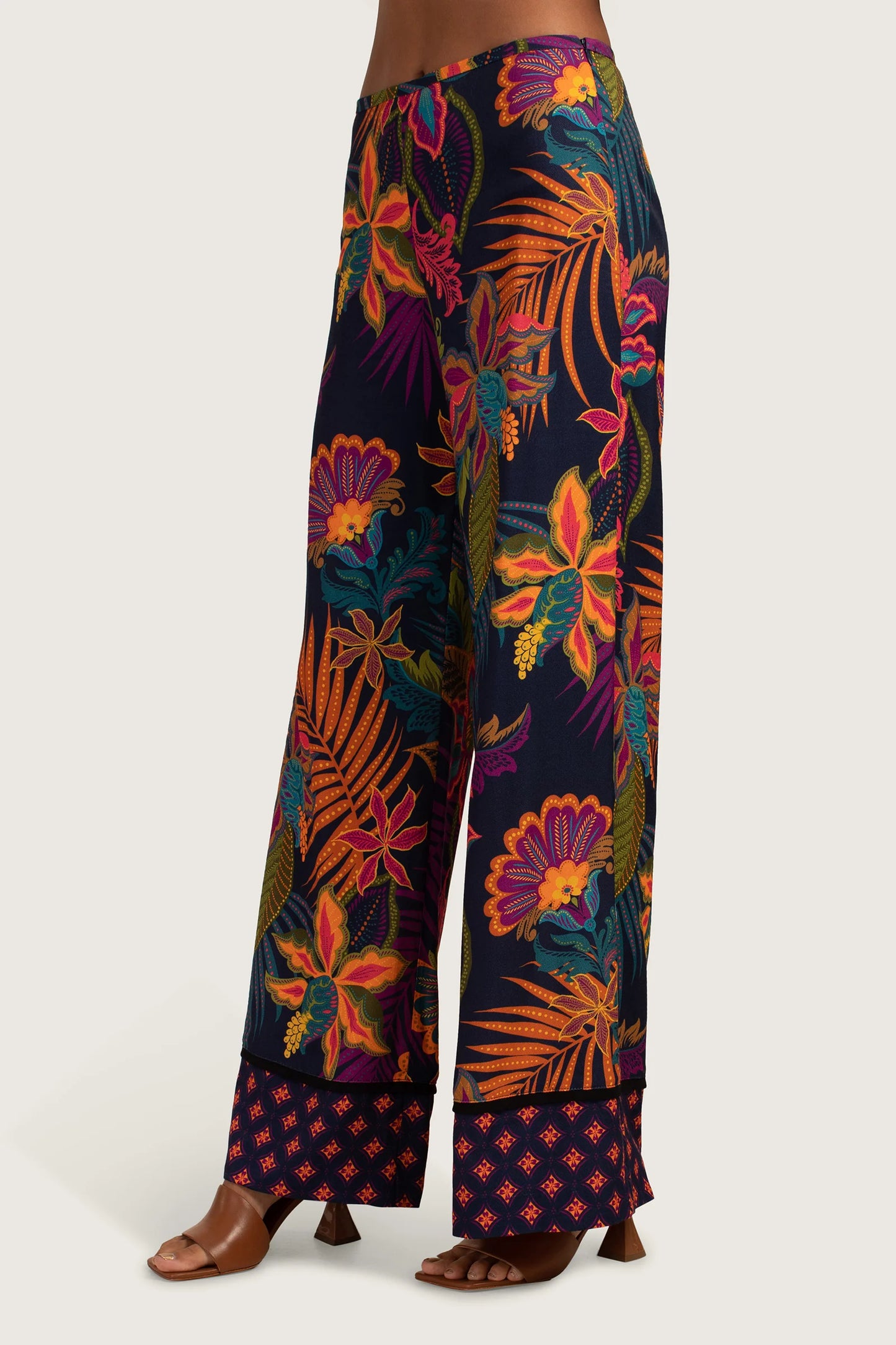 Long Weekend 3 Pant by Trina Turk