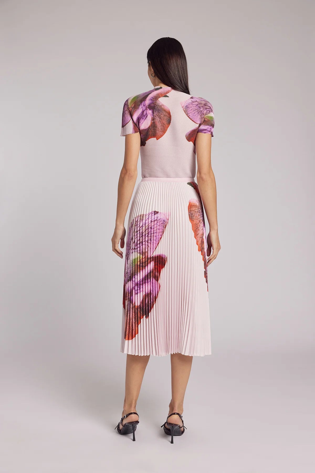 Agata Coral Print Pleated Skirt Wild Cosmos in Petal Pink