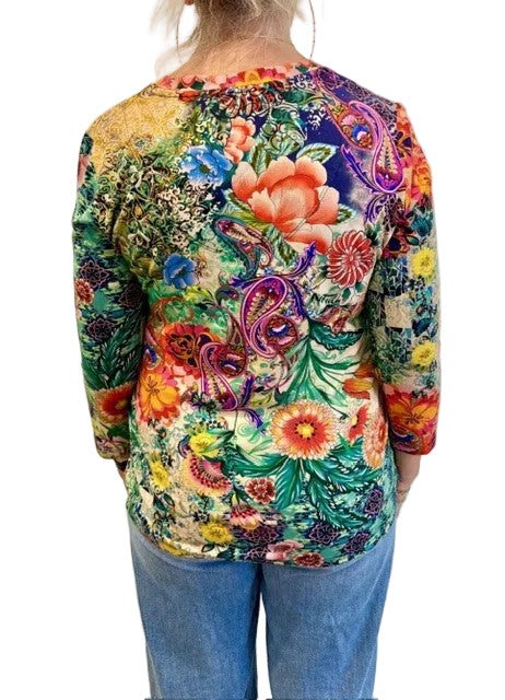 The Janie Favorite 3/4 Sleeve V-Neck Tee by Johnny Was in Carlina Scarf