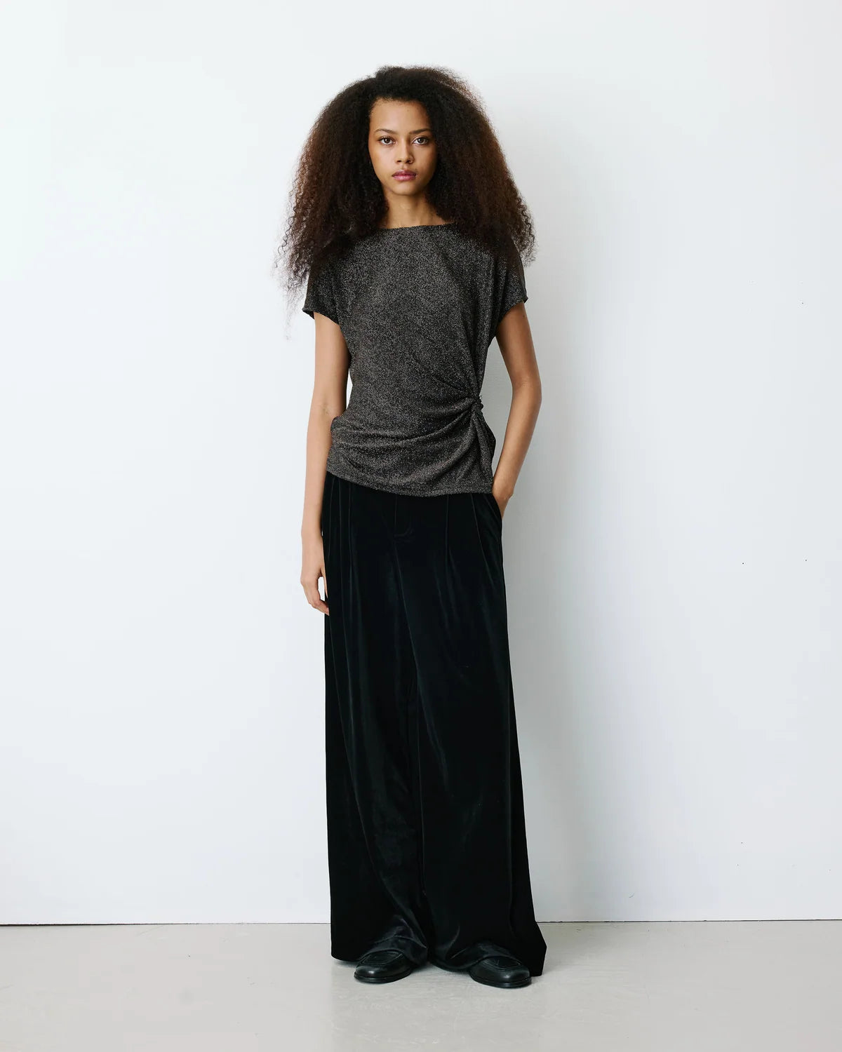 Baly T-Shirt by Grace & Mila in Gold