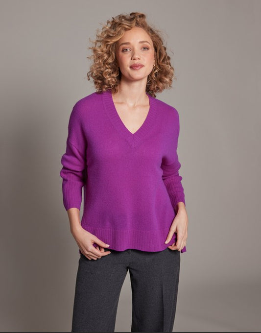 Devin Hi-Low V-Neck by Alashan in Boysenberry