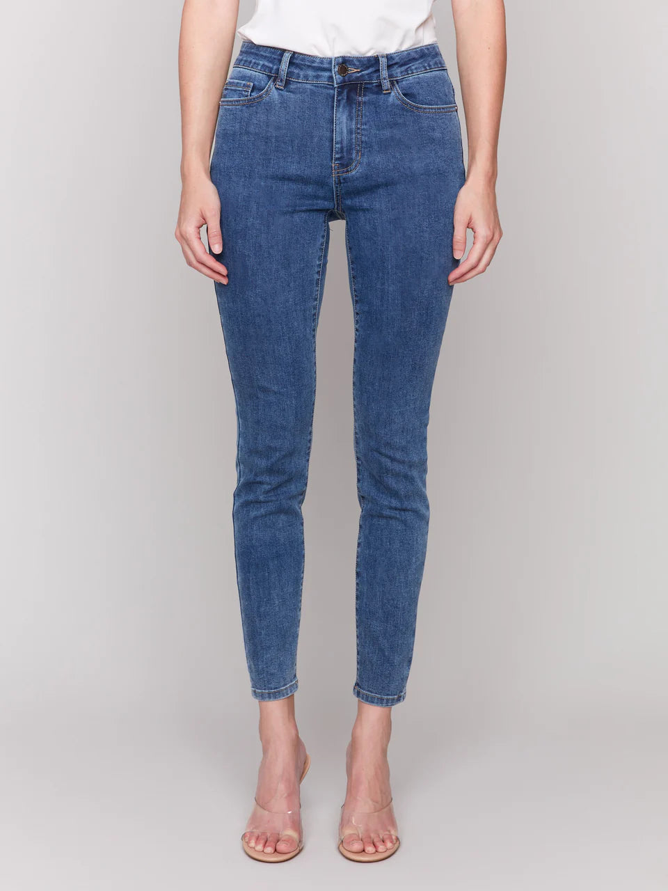 Carine Skinny Jeans by Charlie B in Bleu Moyen
