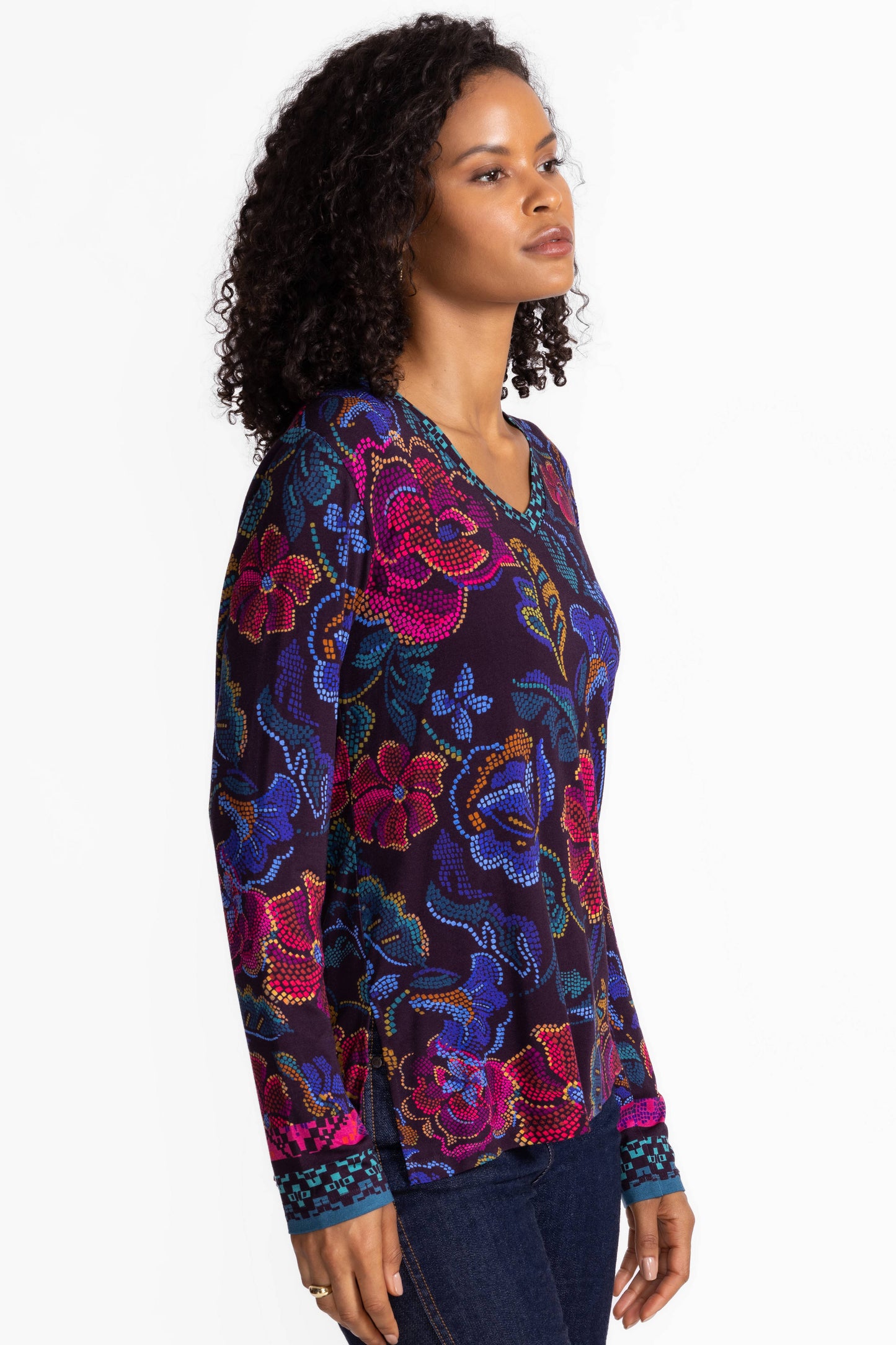 The Janie Favorite Long Sleeve V-Neck Swing Tee by Johnny Was in Aphaia