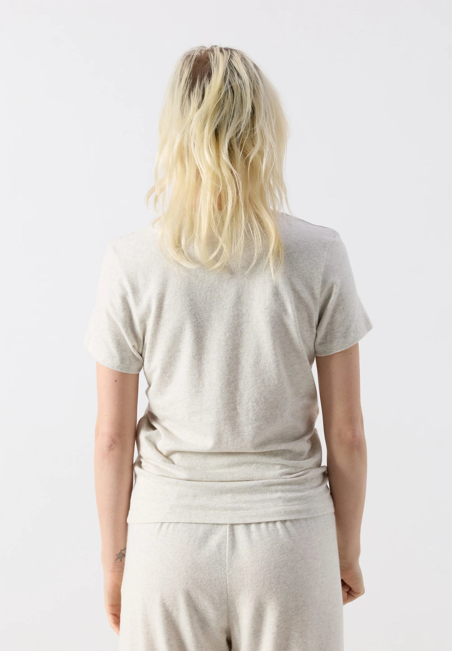 YPAWood Tee by American Vintage in Gris Chine