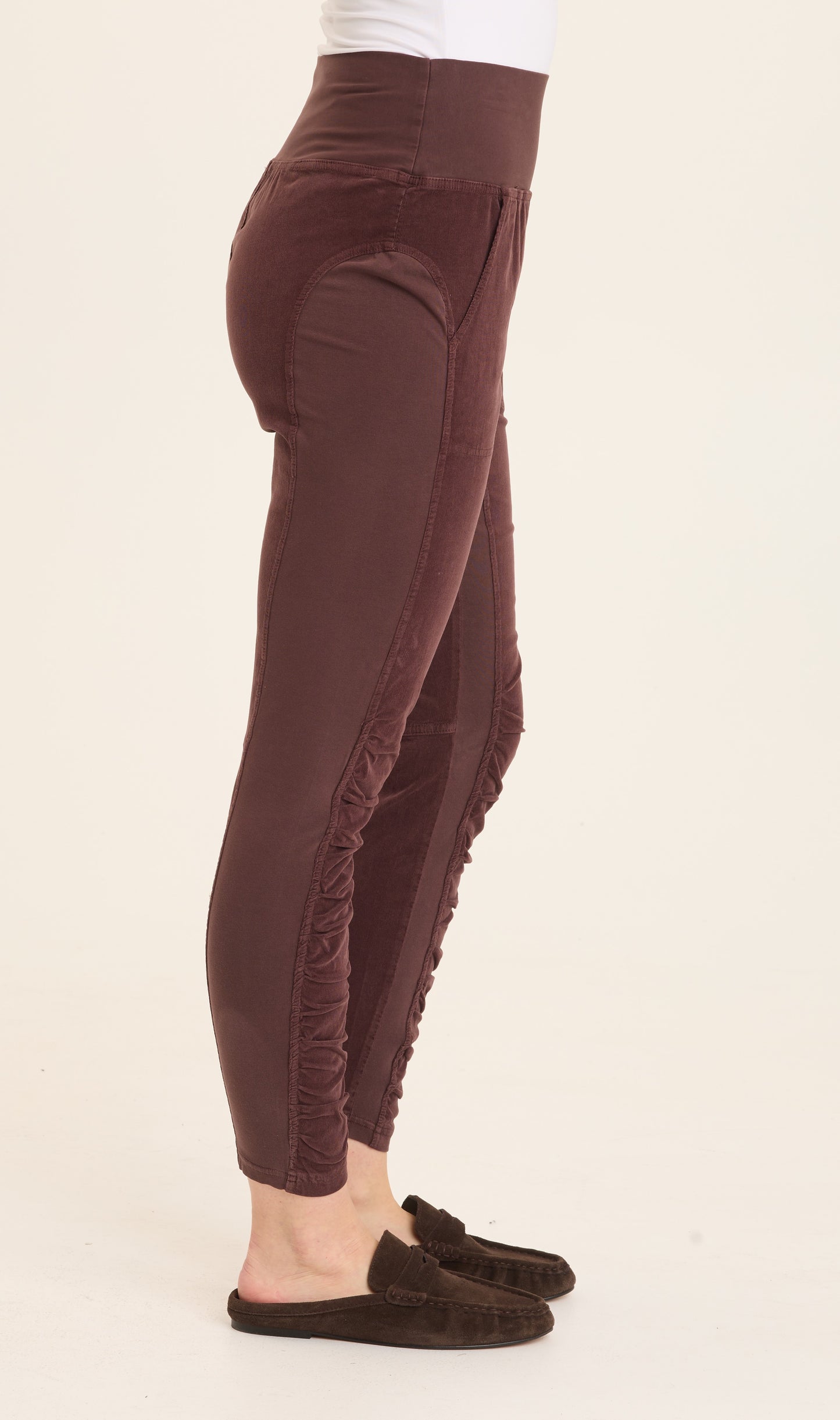 Cord Penny Legging by Wearables in Belge