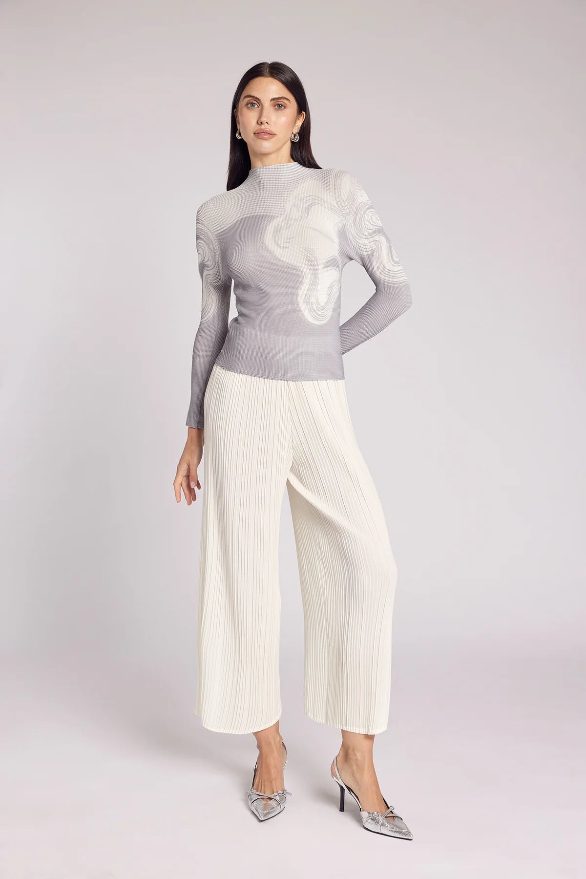 Diana Arabesque 3D Honeycomb Top by Wild Cosmos in Ice Grey