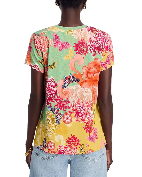 The Janie Favorite Short Sleeve V-Neck Tee by Johnny Was in Charlie