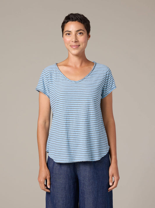 Short Sleeve Raw Edge V Neck Stripe by Cut Loose in Bell Flower