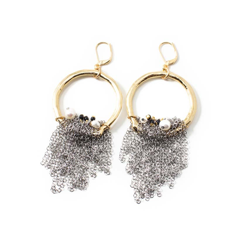 Yismi Earrings by Anne Marie Chagnon in Anthracite