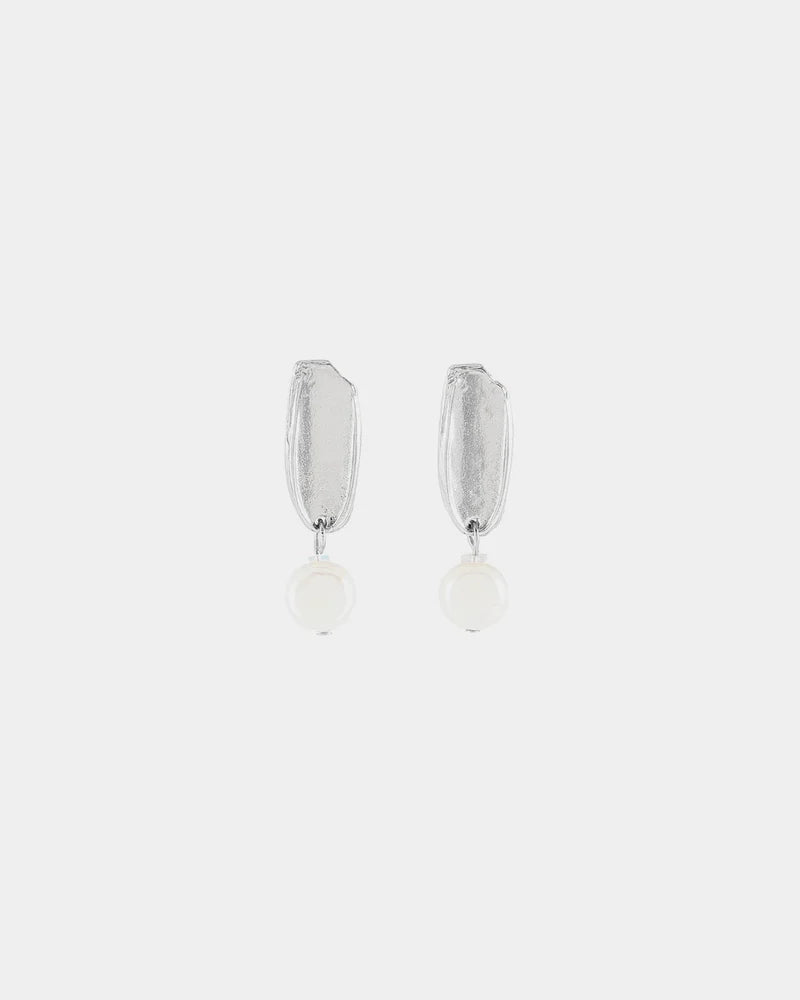 Ophira Earring by Anne-Marie Chagnon in Pearl/Silvery