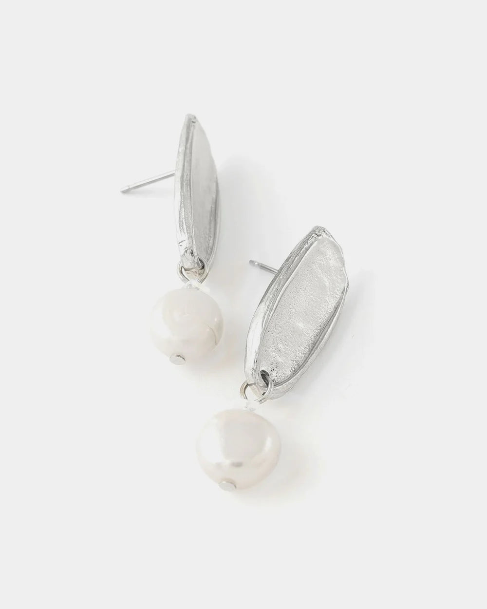 Ophira Earring by Anne-Marie Chagnon in Pearl/Silvery