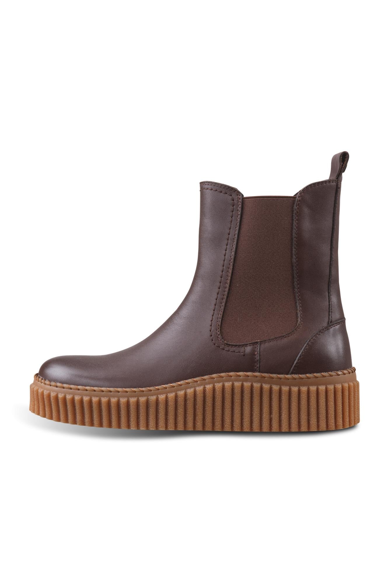 Chelseas Boot by Ilse Jacobsen in Brown