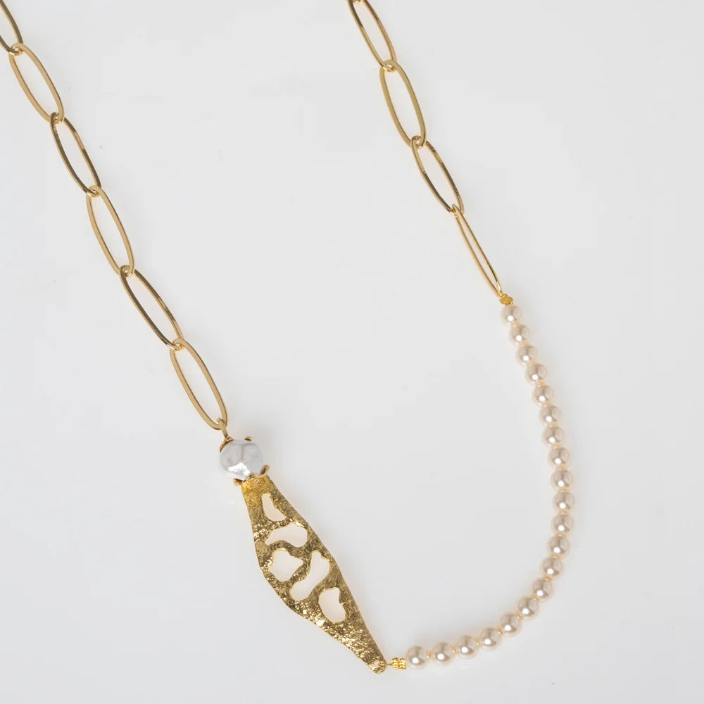 Swoon Chanel Necklace by Kalliope Jewelry in Creamrose Light Pearl