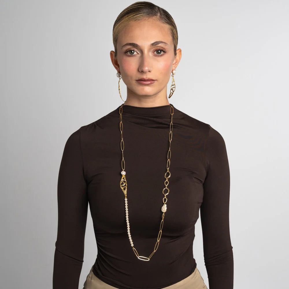 Swoon Chanel Necklace by Kalliope Jewelry in Creamrose Light Pearl