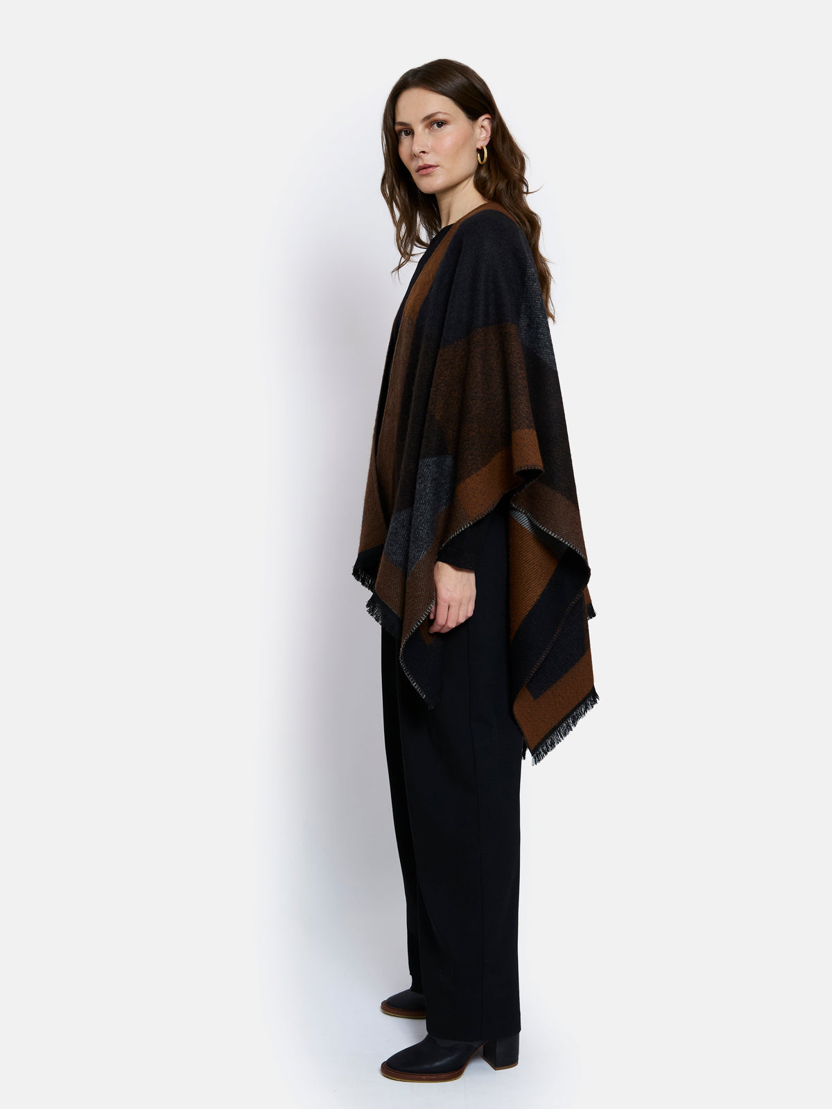 Chantilly Open Poncho by Maison Lurex in Grey/Brown