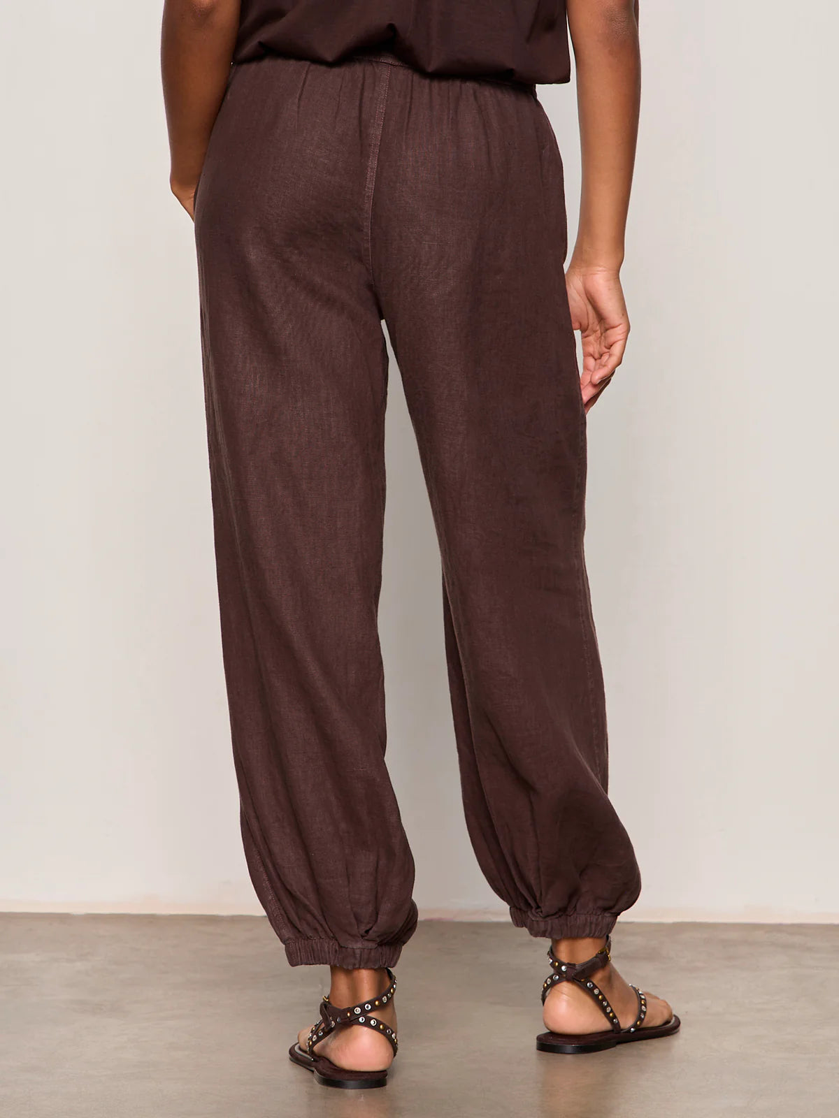Melody Micro Linen Balloon Pant by Sanctuary in Rich Soil
