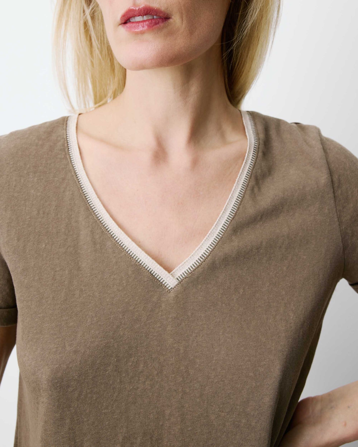 Aurelien T-Shirt by Grace & Mila in Khaki