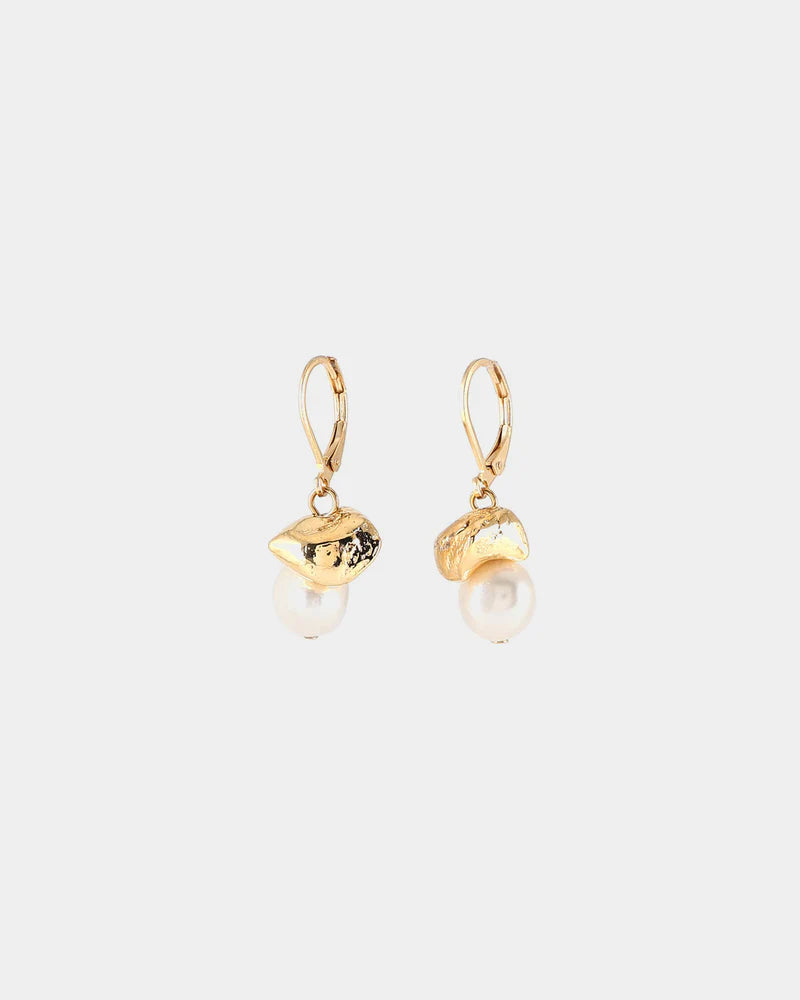 Fomes Earring by Anne-Marie Chagnon in Gold