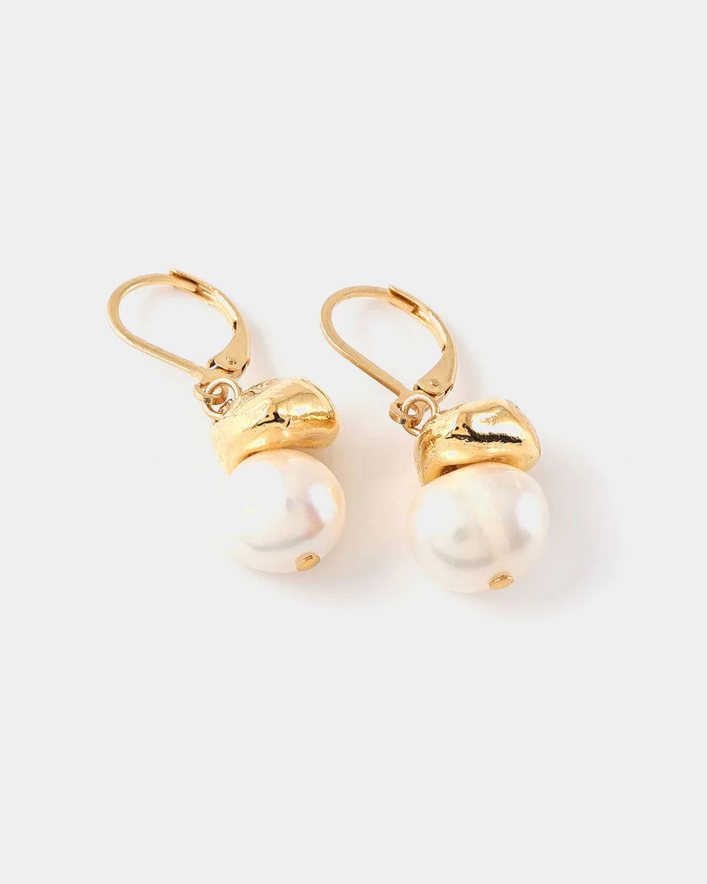 Fomes Earring by Anne-Marie Chagnon in Gold