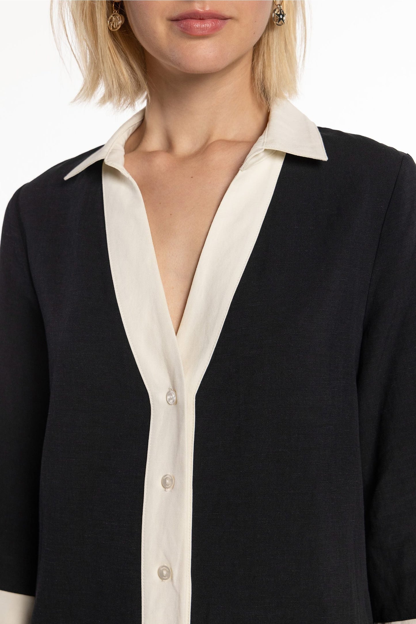 Two-tone Dress with Collar by Naulover in Negro