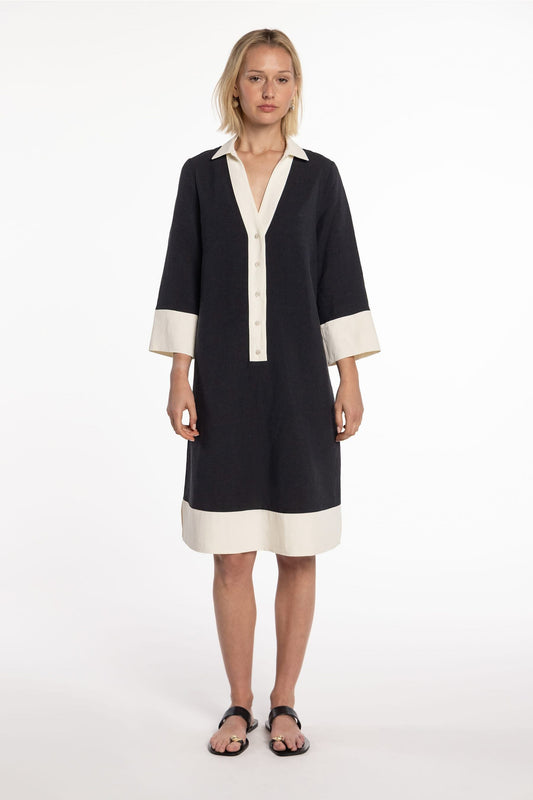 Two-tone Dress with Collar by Naulover in Negro