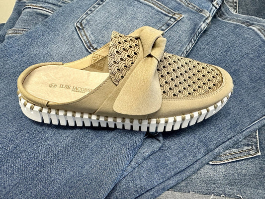 Tulip Shoe by Ilse Jacobsen in Coriander