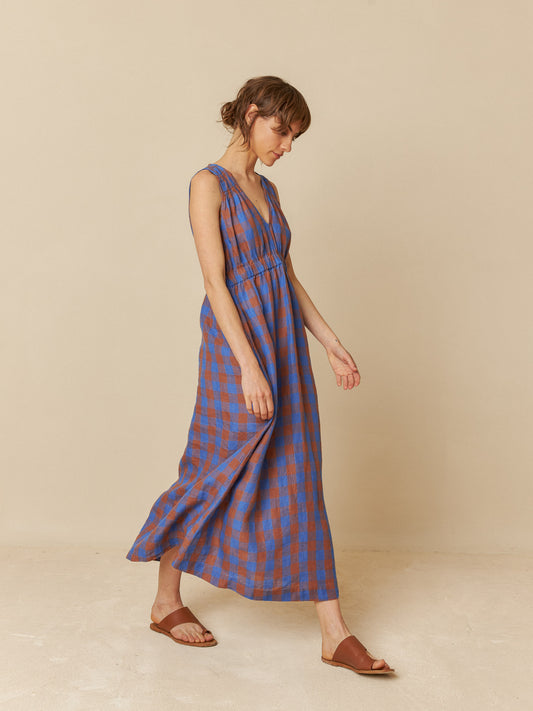 Maxi Two-Tone Dress by Indi & Cold in Azul