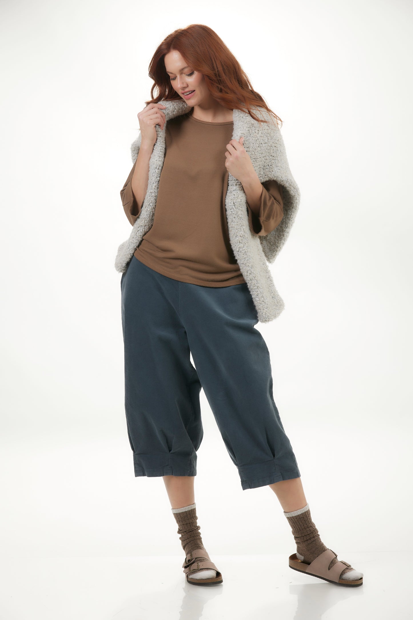 Solid Elastic Cropped Pants by Land Downunder