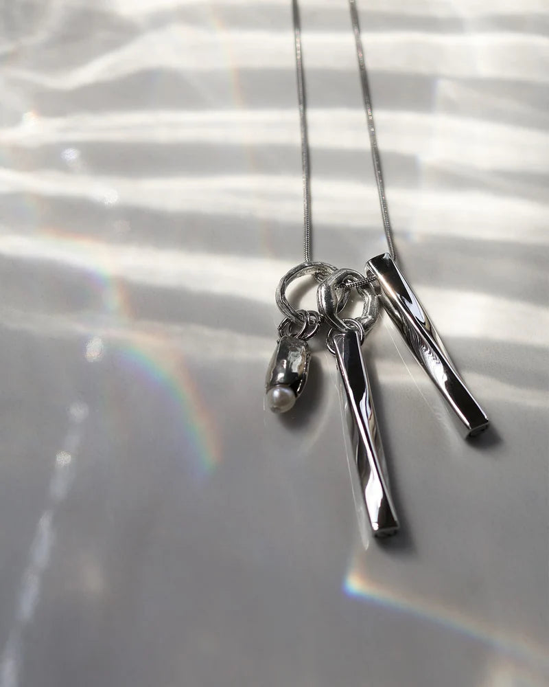 Fluctus Necklace by Anne-Marie Chagnon in Argente Silvery