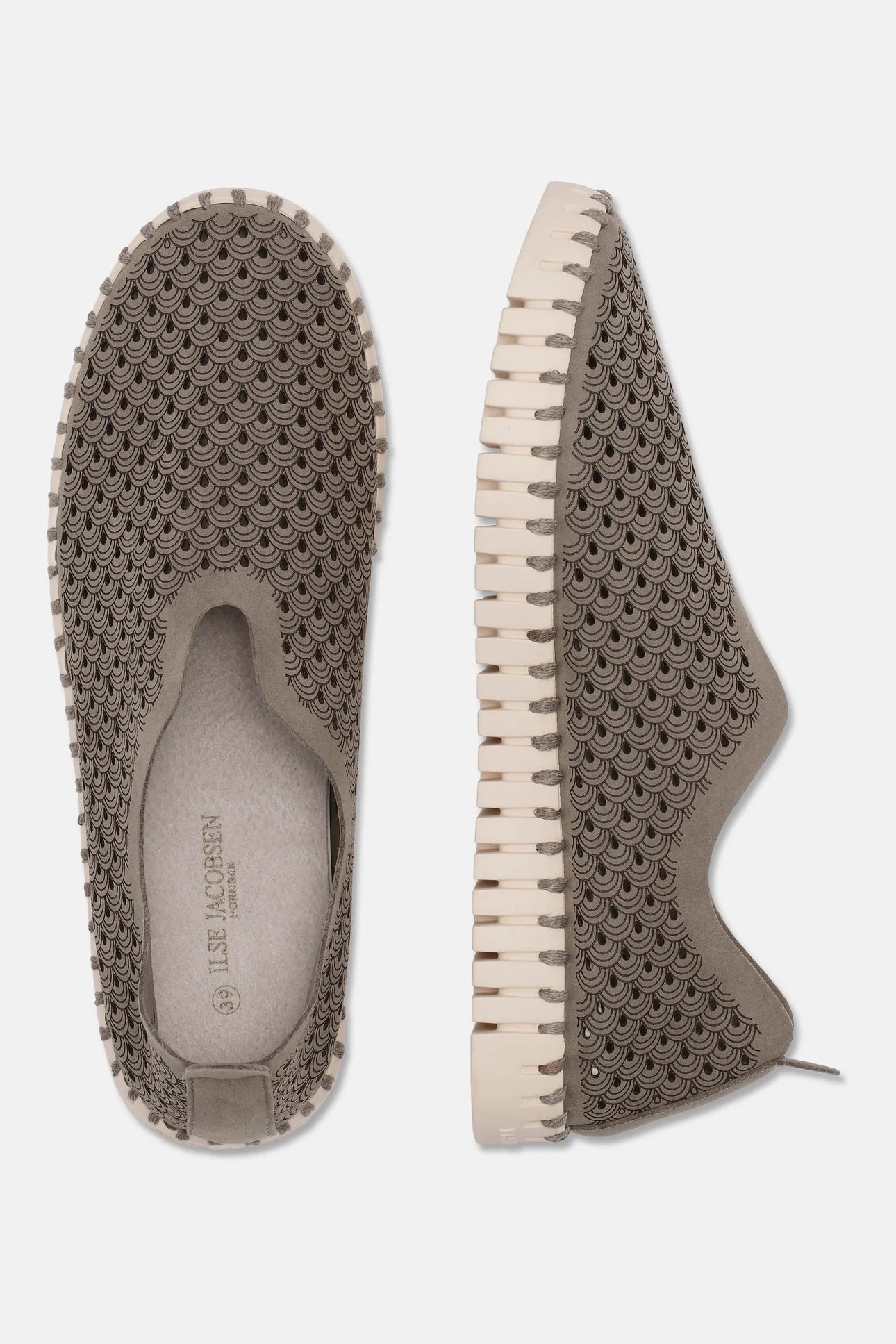 Slip-on Tulip Flat Shoe by Ilse Jacobsen in Falcon