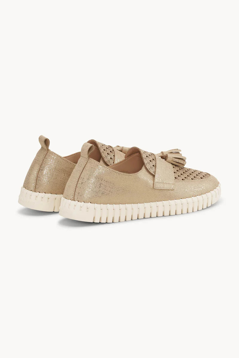 Tassel Loafer by Ilse Jacobsen in Platin w/Camel Sole