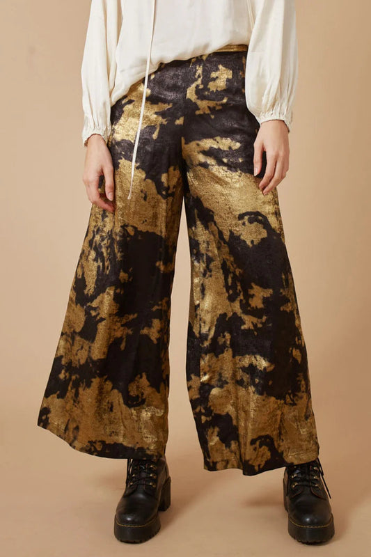 Loretta Flair Pant by Traffic People in Black/Gold