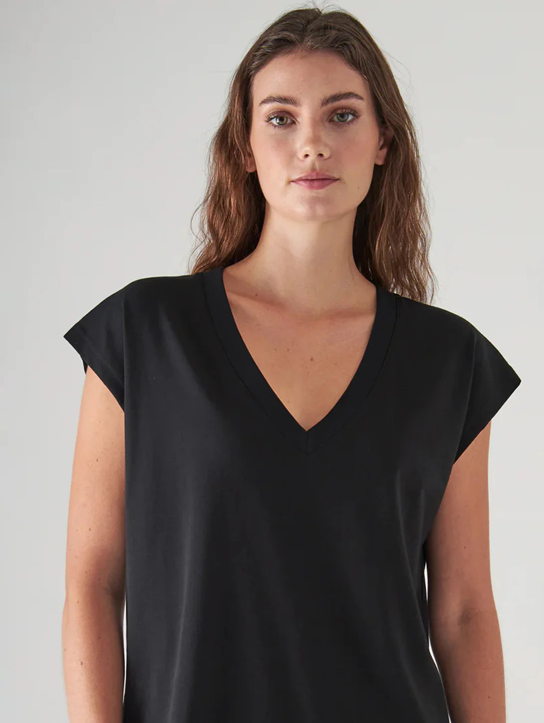 Short Sleeve Iconic V-Neck Dolman Tee by Patrick Assaraf in Black