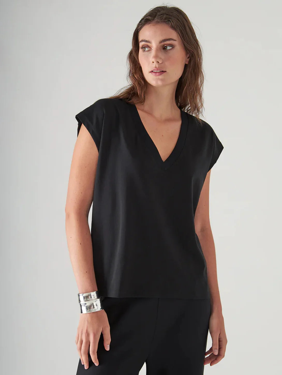 Short Sleeve Iconic V-Neck Dolman Tee by Patrick Assaraf in Black