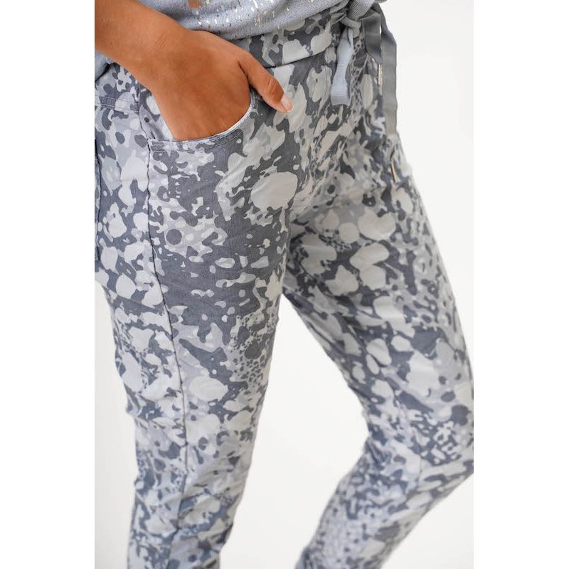 Jeggings by Look Mode in Camo Grey