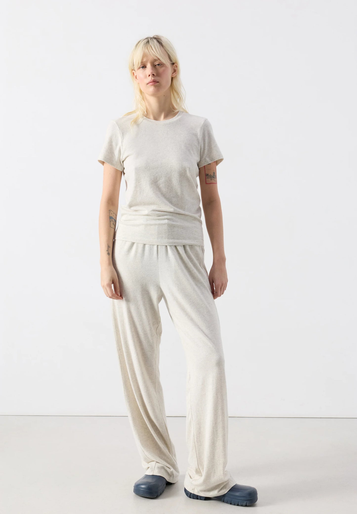 YPAWood Tee by American Vintage in Gris Chine