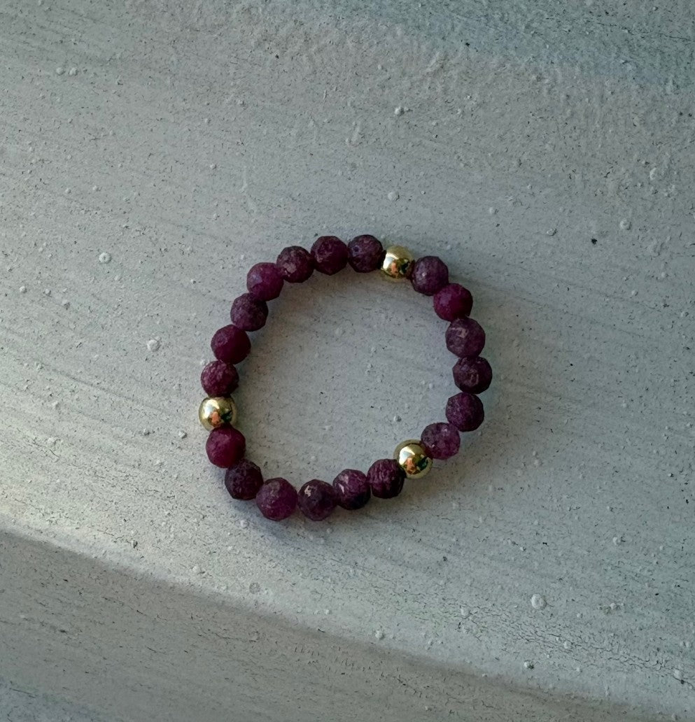 Pippi Ring by IN2DESIGN in Ruby