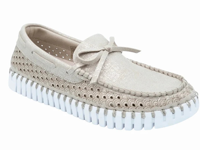 Tulip Loafer w/Laces by Ilse Jacobsen in Silver Metallic