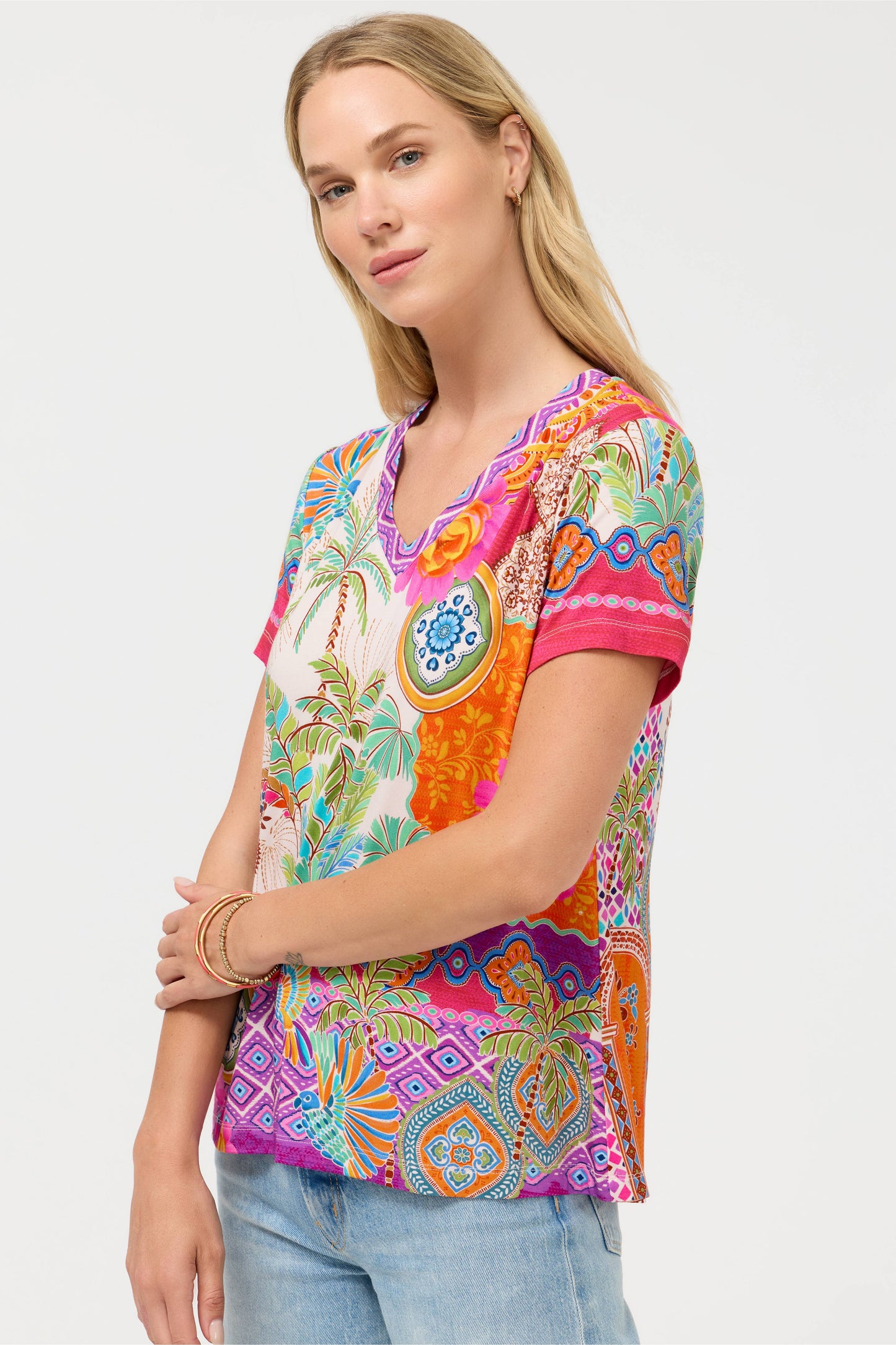 The Janie Favorite Short Sleeve V-Neck Swing Tee by Johnny Was in Avelar