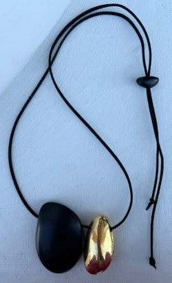 Necklace by Belart in Horizontal/Stone Gold .13