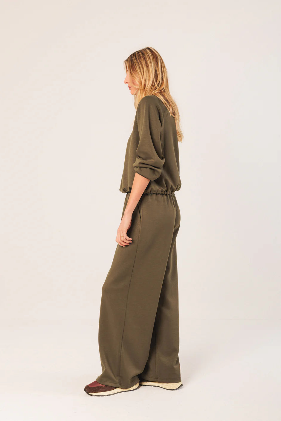 Sweatshirt by Indi & Cold in Vision