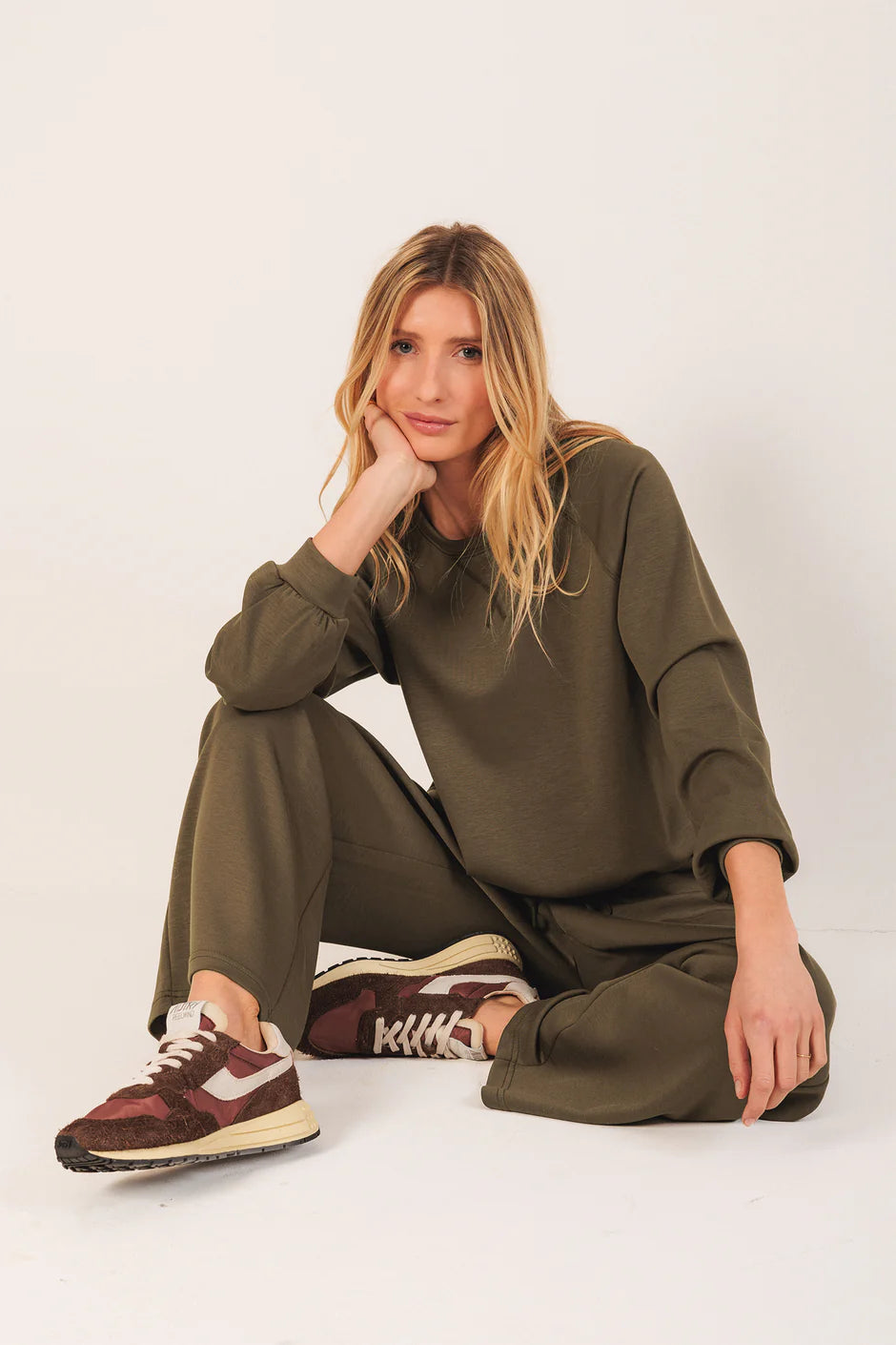 Sweatshirt by Indi & Cold in Vision
