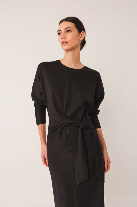 Knotted Knit Dress by Indi & Cold in Negro
