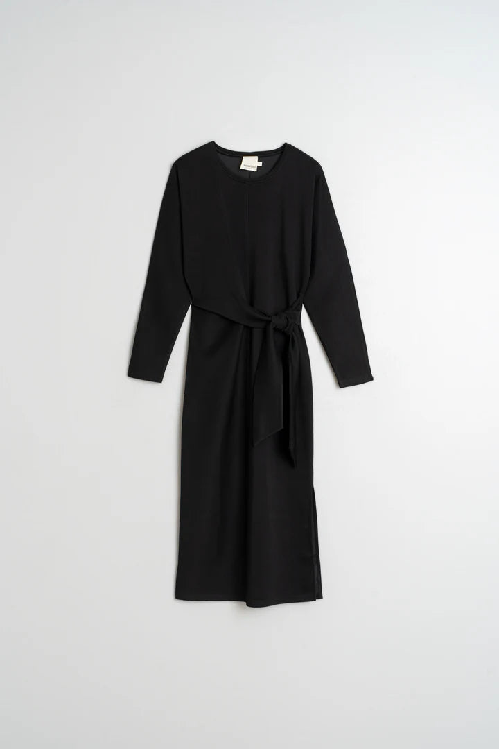 Knotted Knit Dress by Indi & Cold in Negro