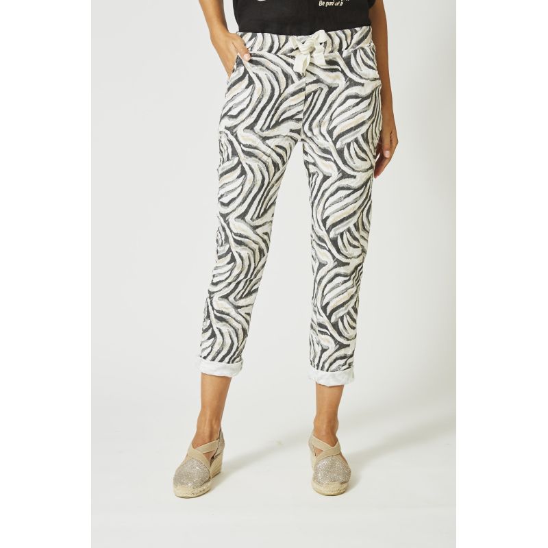 Zebra Print Jegging by Look Mode in White