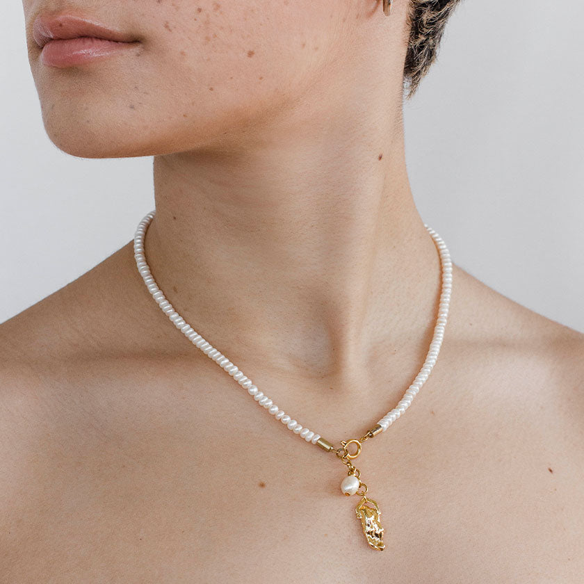 Leori Necklace by Anne Marie Chagnon in Gold